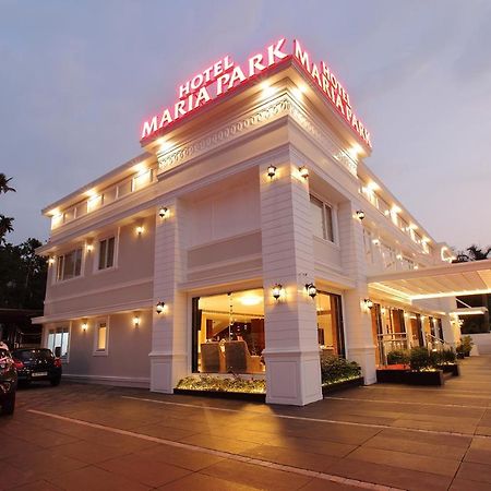 Hotel Maria Park Muvattupuzha Exterior foto